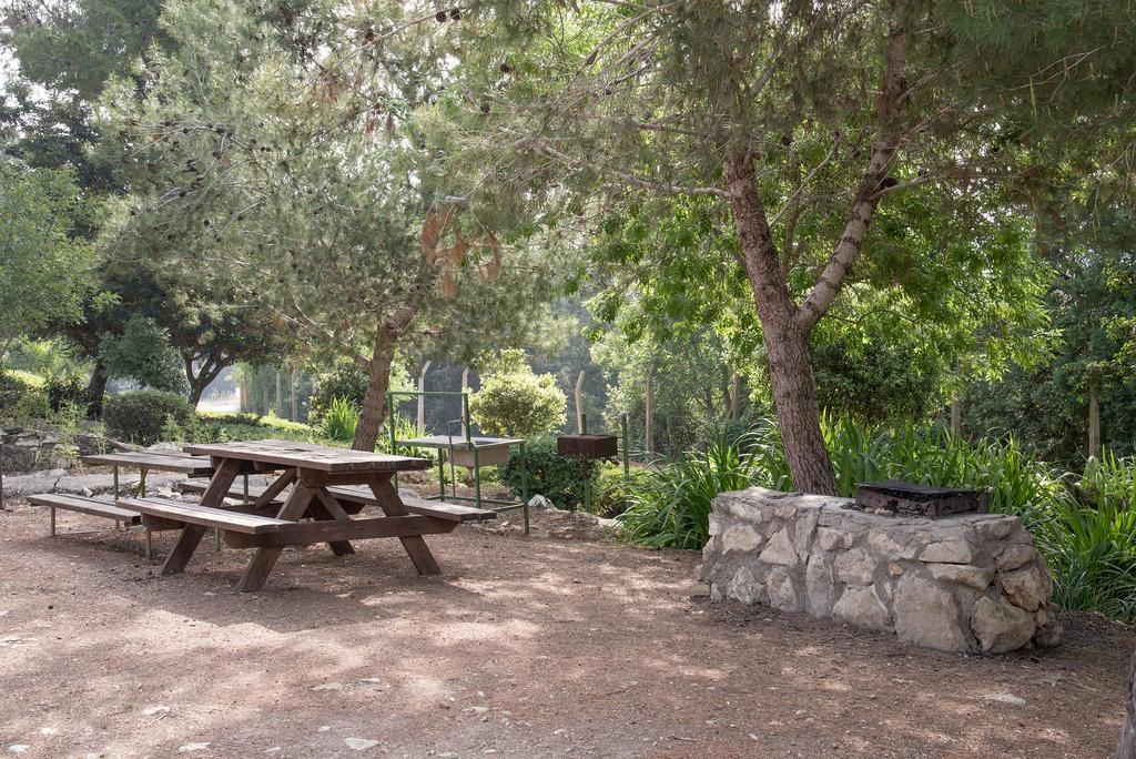 Zohar Badeshe Hotel Daliyya Kültér fotó